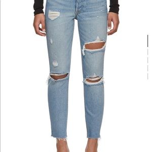 GRLFRND - Karolina Distressed Jeans